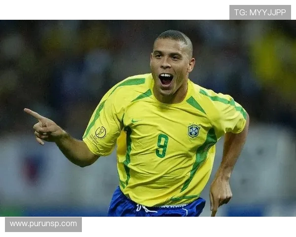 罗纳尔多辉煌生涯回顾与绿茵传奇再现球王风采